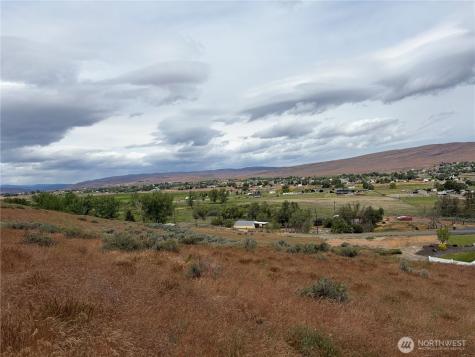 0 Adobe Way Selah WA 98942