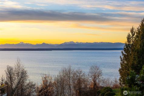 1932 NW Blue Ridge Drive Seattle WA 98177
