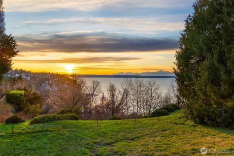 1932 NW Blue Ridge Drive Seattle WA 98177
