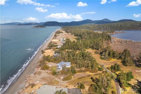 38 Surfcrest Drive Oak Harbor WA 98277