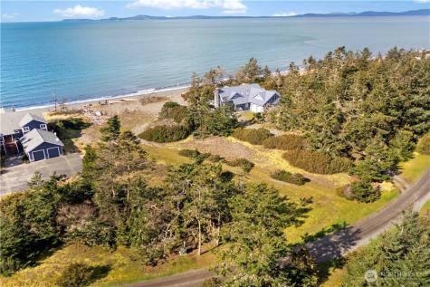 38 Surfcrest Drive Oak Harbor WA 98277