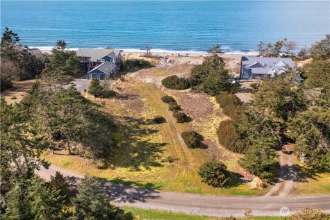 38 Surfcrest Drive Oak Harbor WA 98277