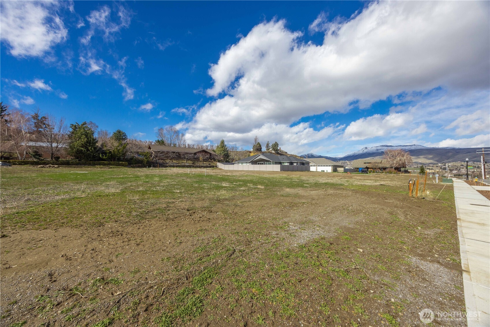 1804 North Road Wenatchee WA 98801