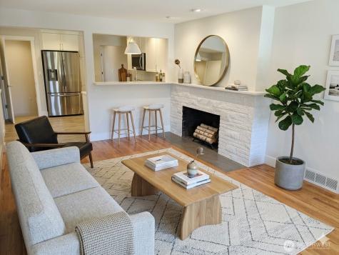 8006 25th Avenue NW Seattle WA 98117