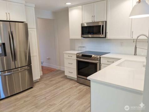 8006 25th Avenue NW Seattle WA 98117