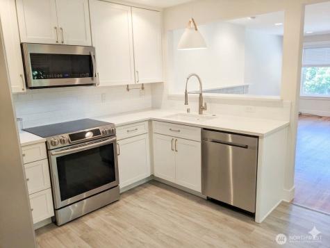 8006 25th Avenue NW Seattle WA 98117