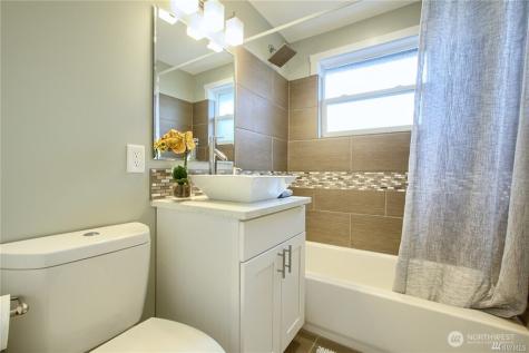 8006 25th Avenue NW Seattle WA 98117