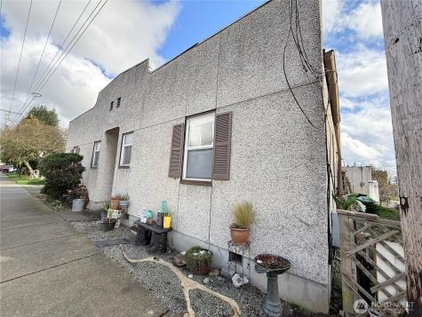 606 Greenleaf Avenue Burlington WA 98233