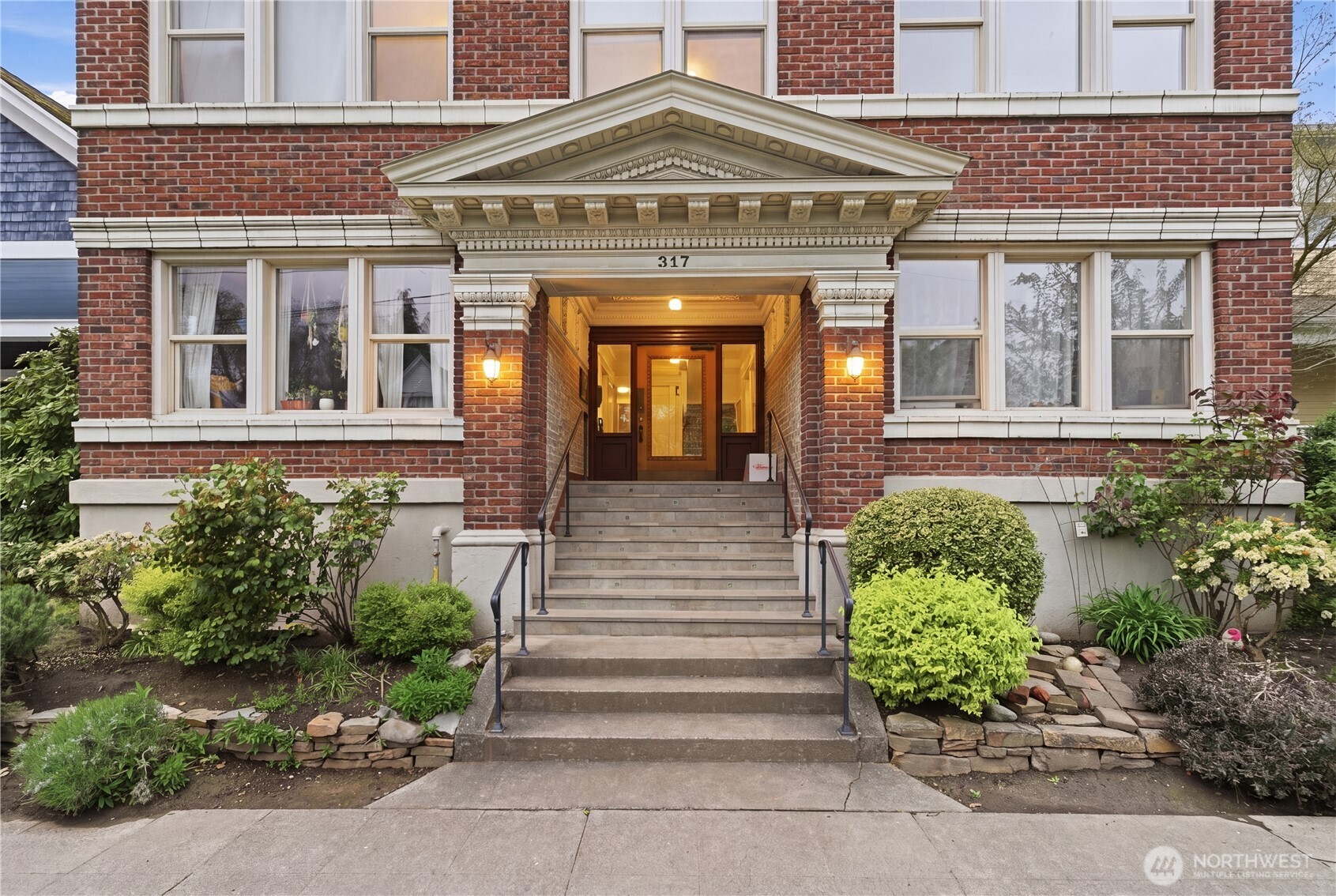 317 18th Avenue E Seattle WA 98112