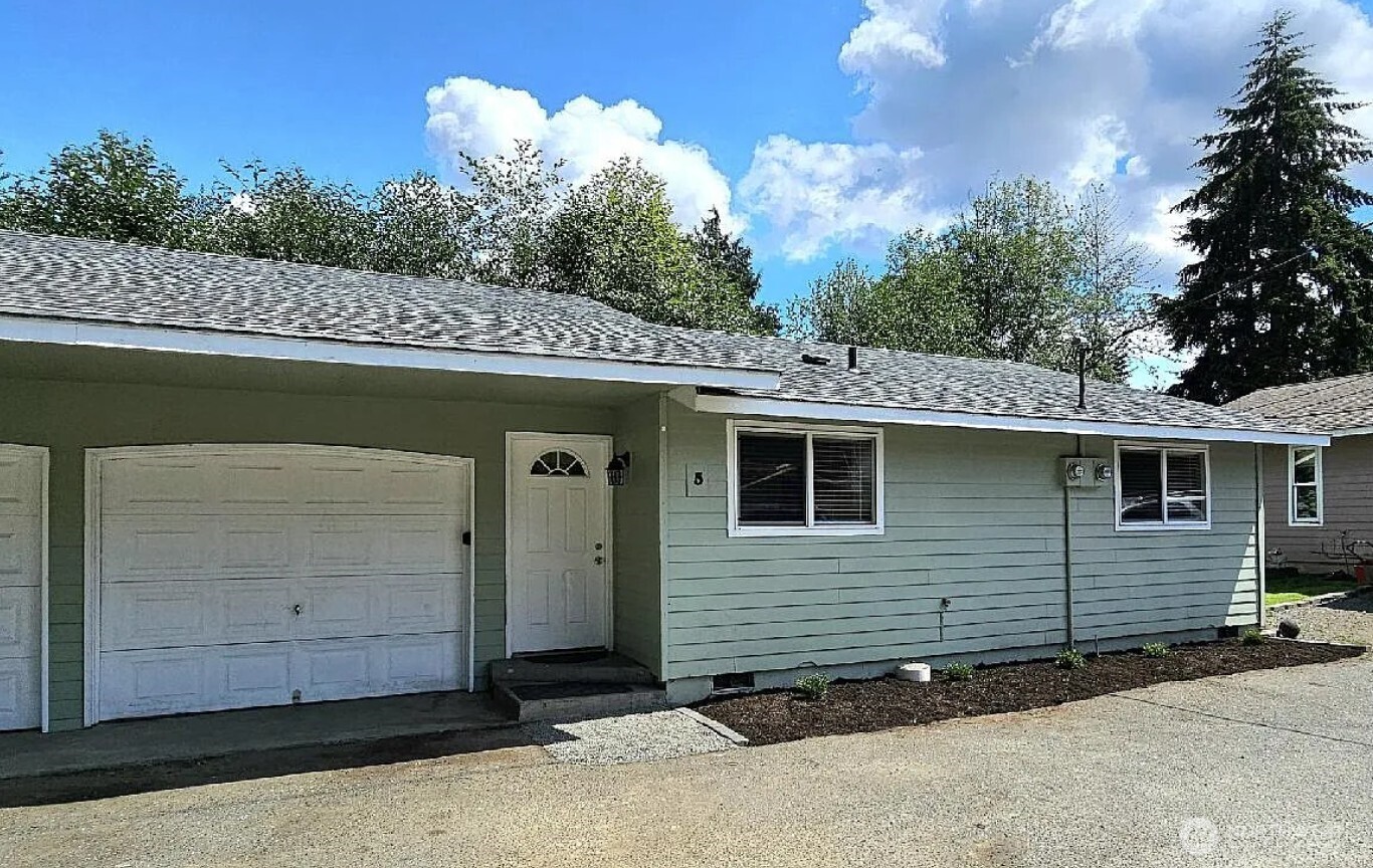 5707 East Drive Everett WA 98203