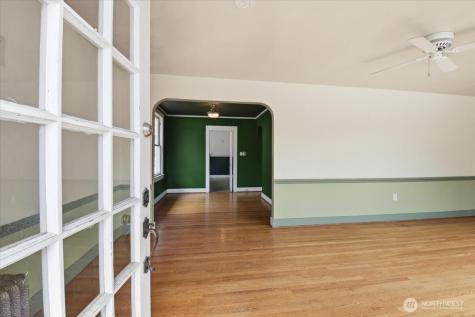 308 NE 50th Street Seattle WA 98105