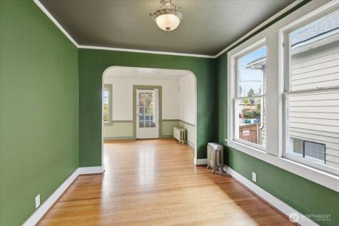 308 NE 50th Street Seattle WA 98105