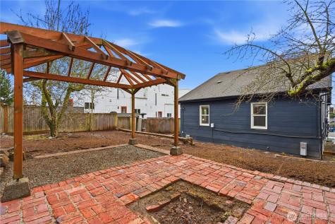 5506 5th Avenue NW Seattle WA 98017