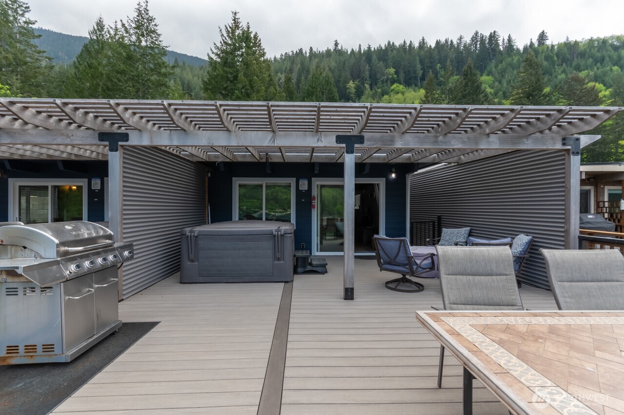 90 Mallard Cove Road Port Angeles WA 98363