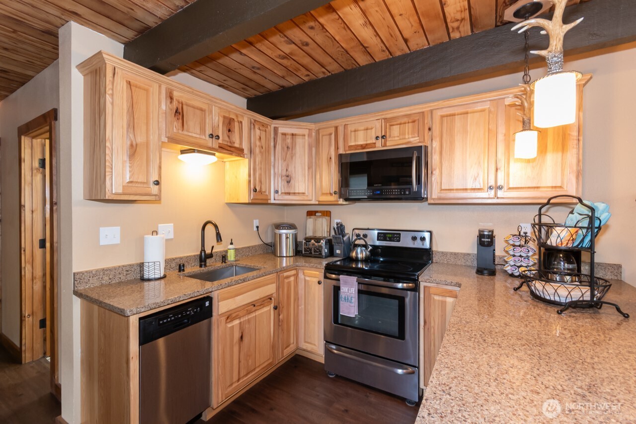 90 Mallard Cove Road Port Angeles WA 98363