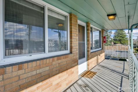 4130 36th Avenue SW Seattle WA 98126