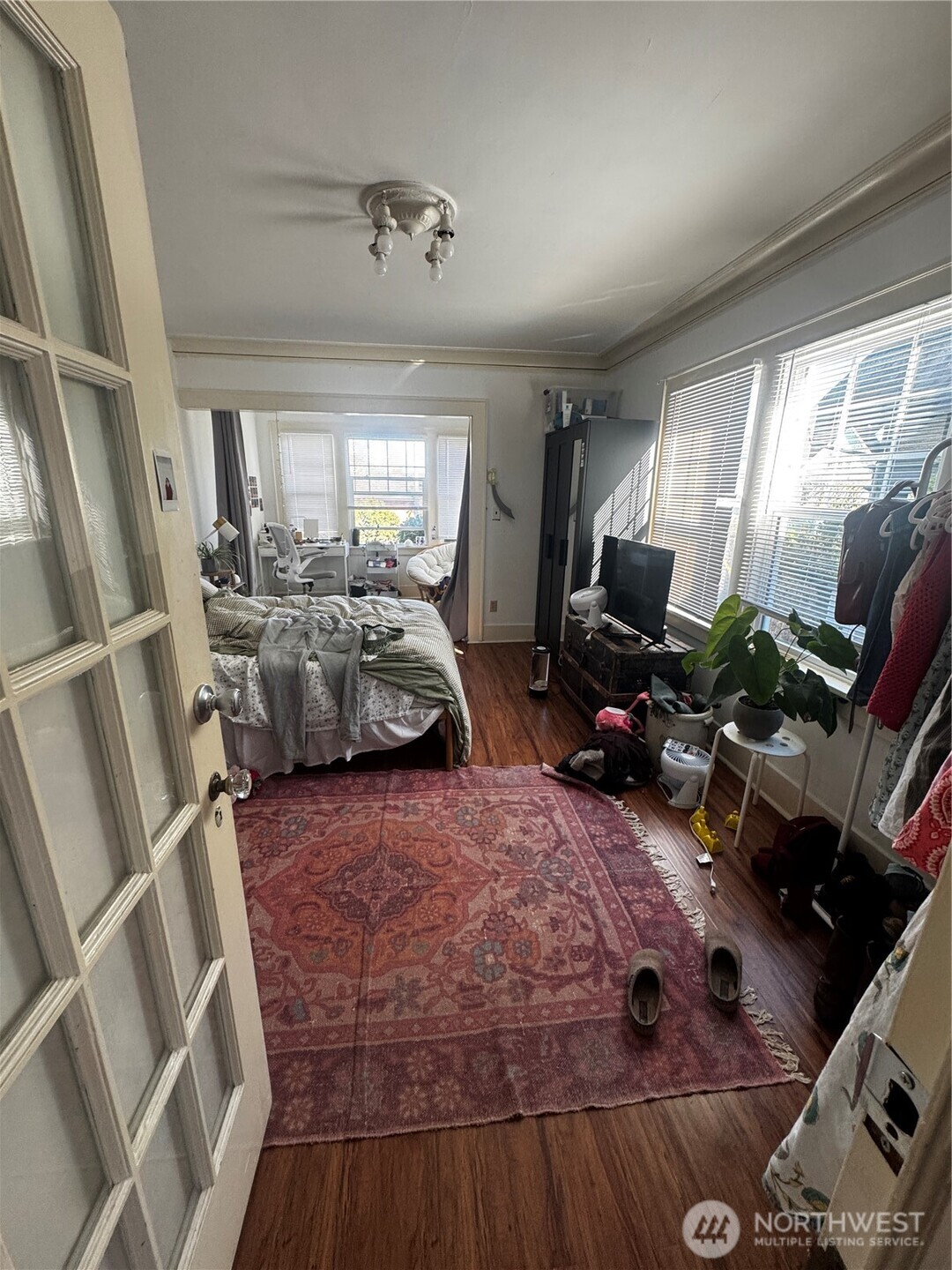 5235 19th Avenue NE Seattle WA 98105