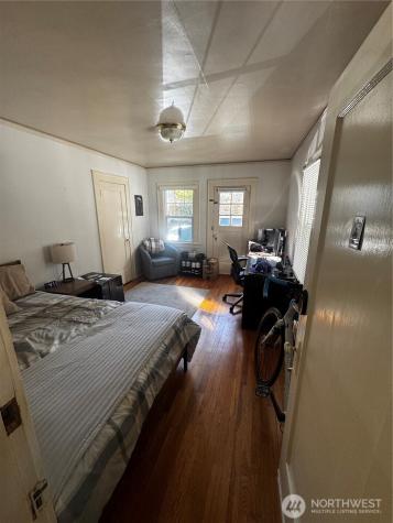 5235 19th Avenue NE Seattle WA 98105