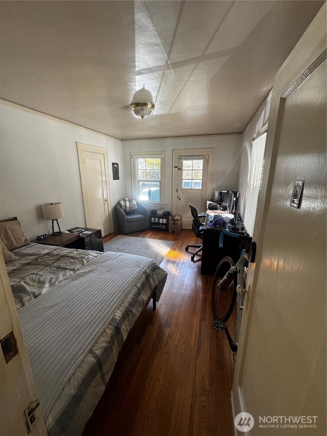 5235 19th Avenue NE Seattle WA 98105