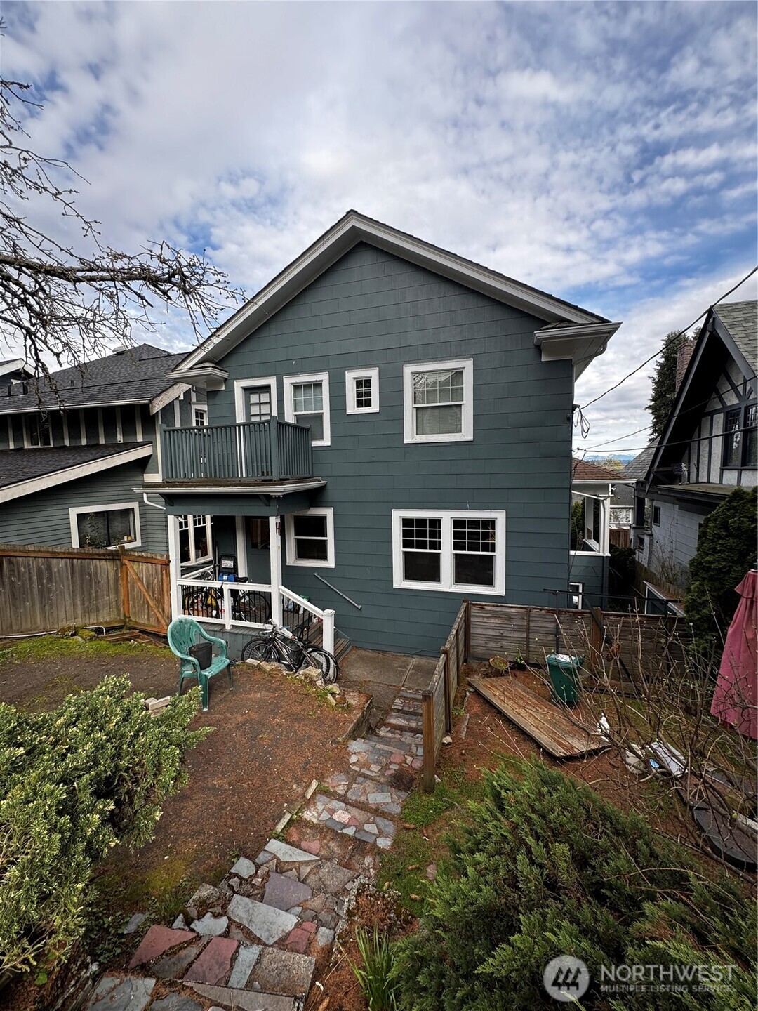 5235 19th Avenue NE Seattle WA 98105