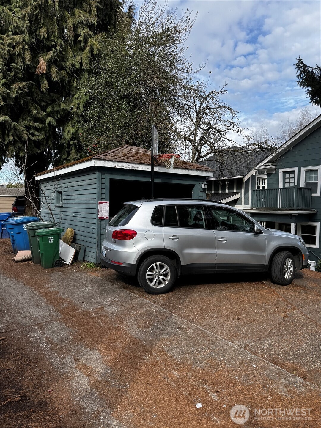 5235 19th Avenue NE Seattle WA 98105