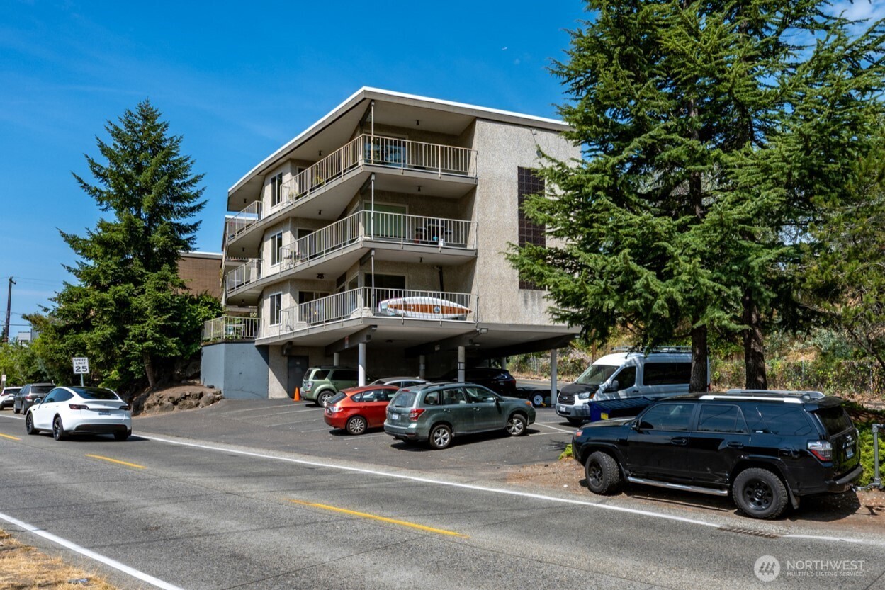 401 NE 40th Street Seattle WA 98105