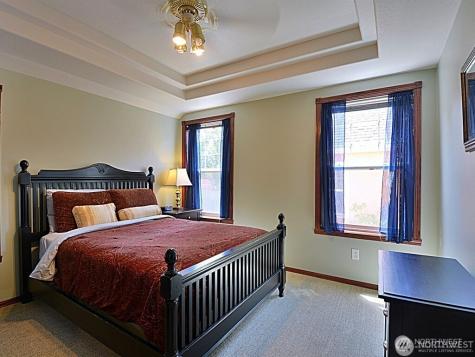 7842 Lake City Way NE Seattle WA 98115