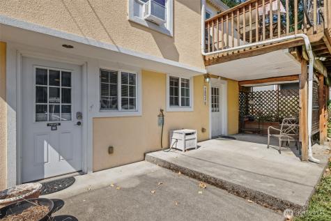 7842 Lake City Way NE Seattle WA 98115