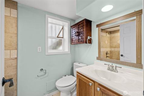 7842 Lake City Way NE Seattle WA 98115