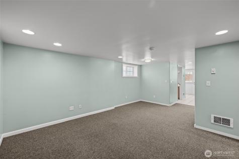 7842 Lake City Way NE Seattle WA 98115