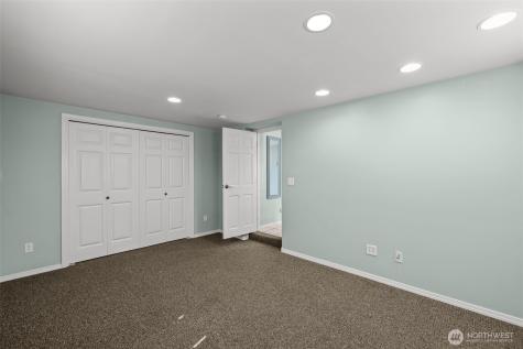 7842 Lake City Way NE Seattle WA 98115