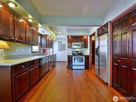 7842 Lake City Way NE Seattle WA 98115