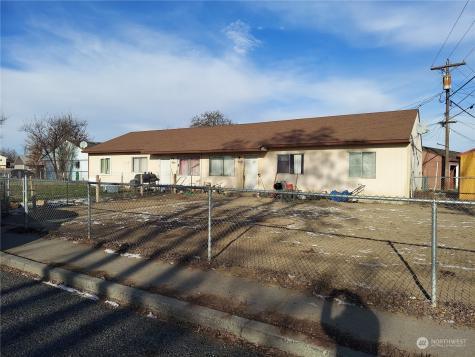 909 Lowry Moses Lake WA 98837