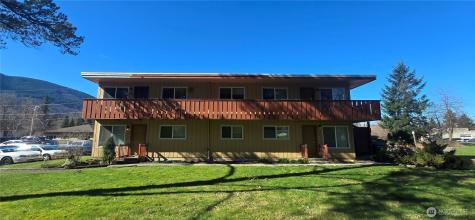 226 Cedar Avenue S North Bend WA 98045