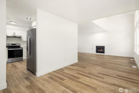 9 76th Street SE Everett WA 98203