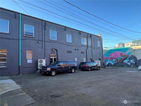 1313 Hewitt Avenue Everett WA 98201