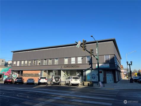 1313 Hewitt Avenue Everett WA 98201