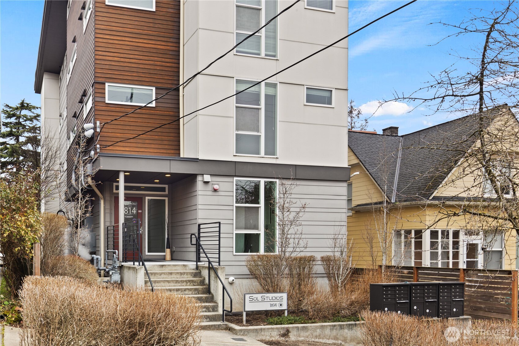 1814 E John Street Seattle WA 98112