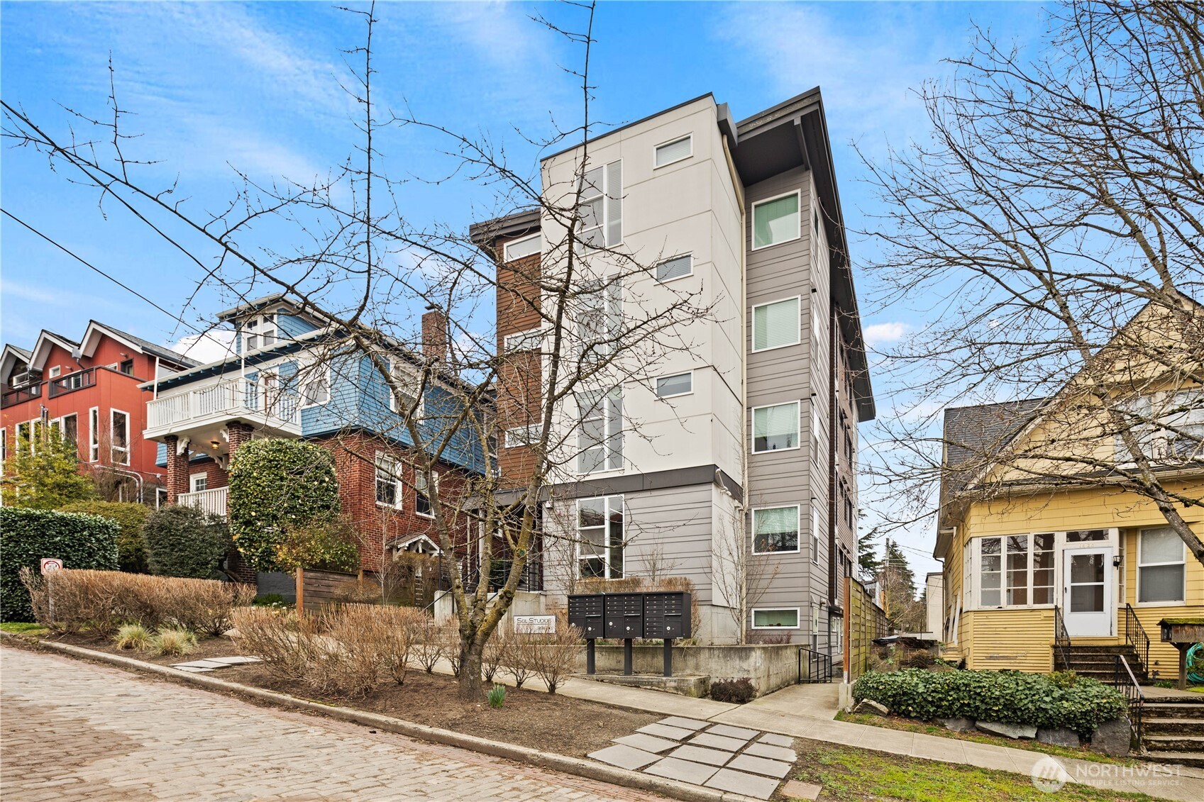 1814 E John Street Seattle WA 98112