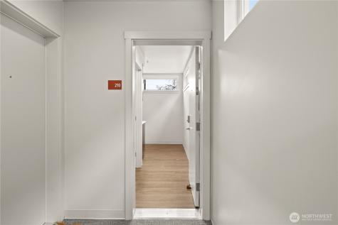 1814 E John Street Seattle WA 98112