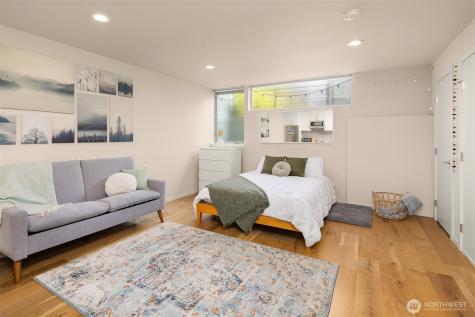 6221 20th Avenue NW Seattle WA 98107