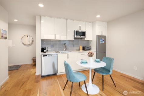 6221 20th Avenue NW Seattle WA 98107