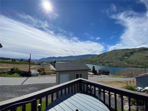 986 Highline Drive East Wenatchee WA 98802