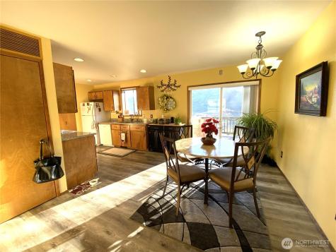 986 Highline Drive East Wenatchee WA 98802