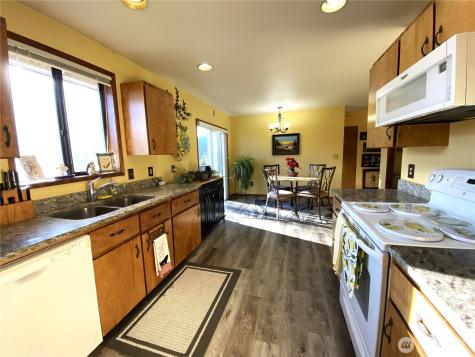 986 Highline Drive East Wenatchee WA 98802