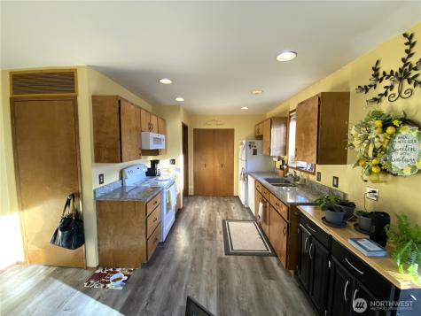 986 Highline Drive East Wenatchee WA 98802