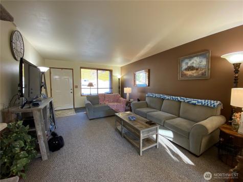 986 Highline Drive East Wenatchee WA 98802