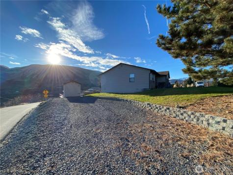 986 Highline Drive East Wenatchee WA 98802