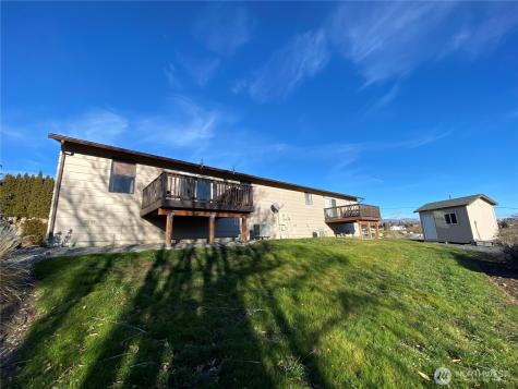 986 Highline Drive East Wenatchee WA 98802