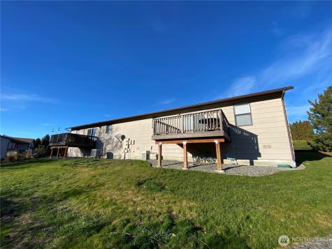 986 Highline Drive East Wenatchee WA 98802